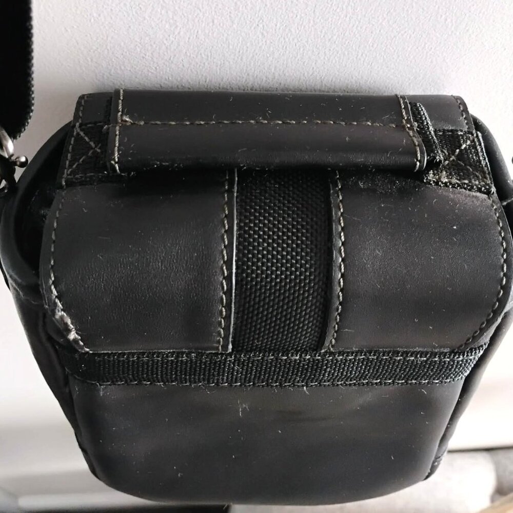 Icon Camera Bag with Adjustable Strap - Picture 9 of 11